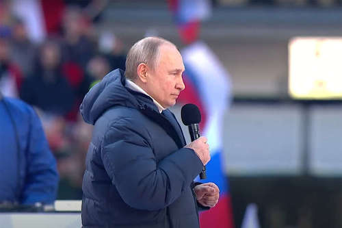 Крым ОХУ-д нэгдсэний ойд зориулагдсан тоглолт болж, Путин оролцжээ