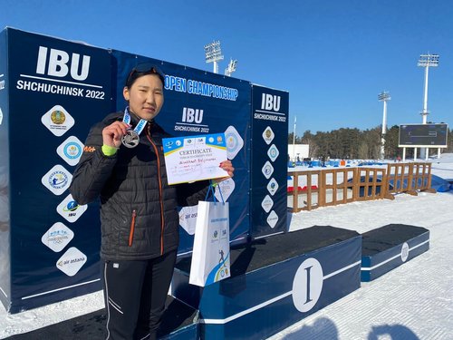 Биатлоны Азийн аварга шалгаруулах тэмцээнээс гурван медаль хүртсэн М.Должинсүрэн