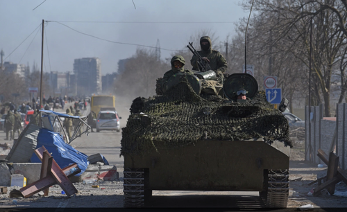 Зеленский: Мариупольд 100 мянган хүн хоол хүнсгүй, эм тариагүй байна