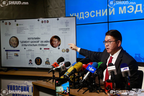 Л.Наранбаатар: Х.Баттулга, З.Энхболд, Д.Эрдэнэбилэг нар Хөтөлийн цемент шохойн үйлдвэрийг дээрэмдсэн