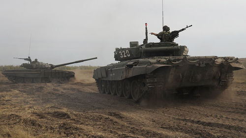 Пентагон: Оросын цэргүүд Киевээс ухраагүй