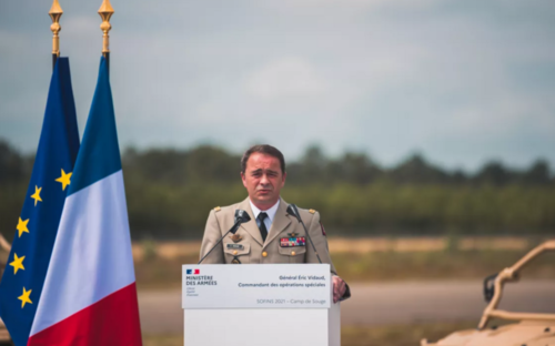 Орос Украин руу түрэмгийлэхийг мэдэж чадаагүй Францын тагнуулын дарга халагджээ