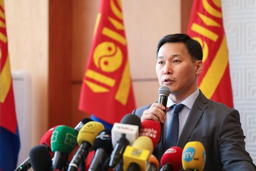 Төрийн байгууллагын хүлээн авалт, баяр ёслолд согтууруулах ундаа хэрэглэхийг хориглоно