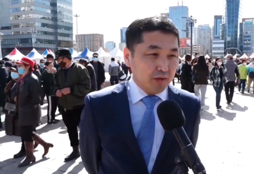 Залуус О.Баасанхүү, Д.Мөнх-Эрдэнэ нарыг талбайгаас хөөлөө