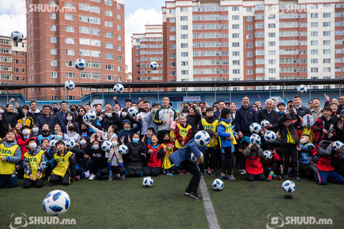 ФОТО: “Football for School” хөтөлбөр хэрэгжиж эхэллээ