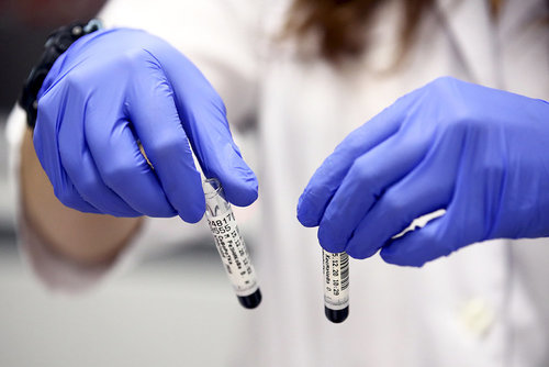 Омикроны шинэ хувилбар илэрчээ