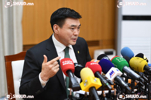 ШУУД: УОК-оос мэдээлэл хийж байна