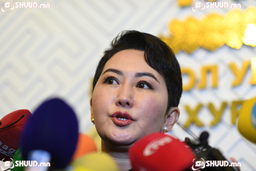 Б.Батцэцэг: Боомтын үйл ажиллагааг сэргээхийн төлөө өдөр, шөнөгүй ажиллаж байна