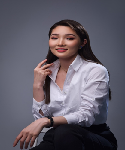 Р.Энхзаяа: Би 18 настайгаасаа татвар төлөгч, ажил олгогч болсон