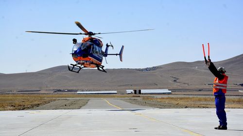 Агаараас эрэн хайх, аврах анги эмнэлгийн тусламжийн анхны нислэгээ үйлдлээ