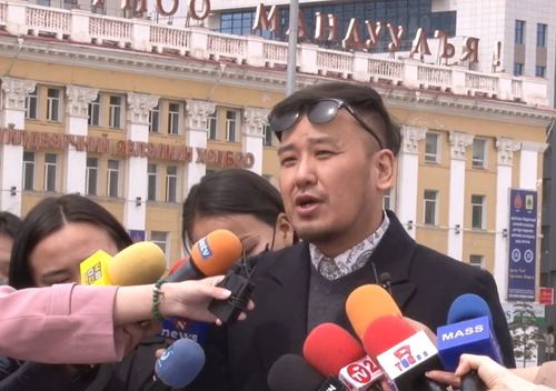 Э.Энхзориг: 