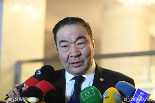 Б.Бат-Эрдэнэ: Асуудалд холбогдсон гишүүд шалгуулж, үнэн зөвөө тогтоолгох  хэрэгтэй