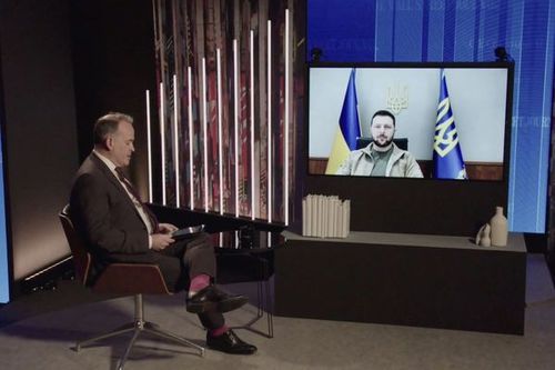 Зеленский: Украиныг сэргээн босгоход 600 тэрбум доллар шаардлагатай