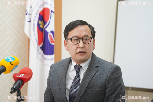 О.Батхүү: Банкууд иргэдийн данс руу 1 хувийн шимтгэлээ буцааж шилжүүлэх ёстой