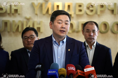 Эрүүл мэндийн даатгалын үндэсний зөвлөлийг бүрэн бүрэлдэхүүнээрээ огцрохыг шаардлаа