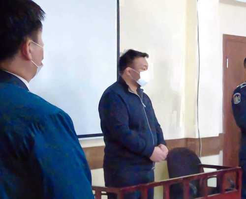 Н.Түвшинбаярыг шүүж байна