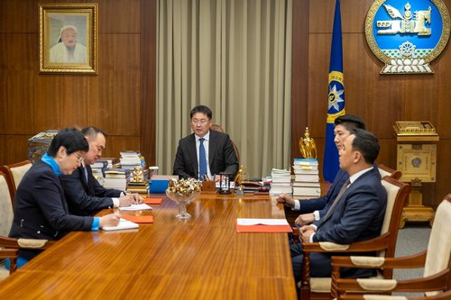 Ерөнхийлөгч У.Хүрэлсүх Элчин сайд нарт Итгэмжлэх жуух бичиг гардууллаа