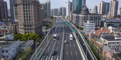 Шанхайд нийтийн тээврийн үйл ажиллагааг сэргээж байна