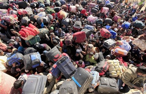 НҮБ: Дэлхий даяар дүрвэгчдийн тоо 100 саяыг давлаа