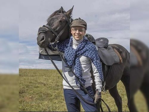 Оросын дипломат: Эх орноосоо ингэтлээ ичиж байсангүй