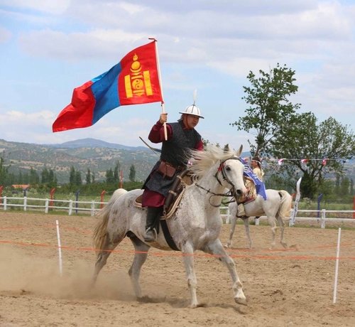 Б.Болдбаатар: Үндэсний морьт харвааны спортыг хөгжүүлэх ажилд эргэлт буцалтгүй орсон