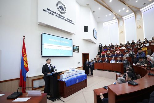 У.Хүрэлсүх: Эх хэлээ эрхэмлэн баяжуулж, ирээдүй хойчдоо өвлүүлэх нь монгол хүн бүрийн үүрэг