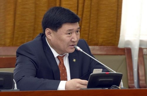 С.Чинзориг: Эмнэлгийн яаралтай тусламжийн машингүй 50 сум байна