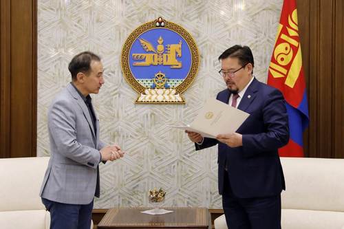 Төрийн өмчит компани шинээр байгуулахыг түр хориглох тогтоолын төсөл өргөн мэдүүллээ