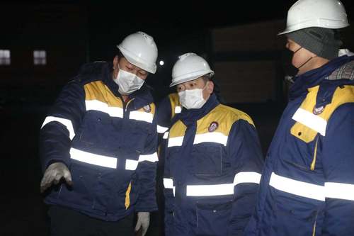 БОАЖ-ийн сайд Б.Бат-Эрдэнэ түлшний зүүн бүсийн үйлдвэрт ажиллалаа