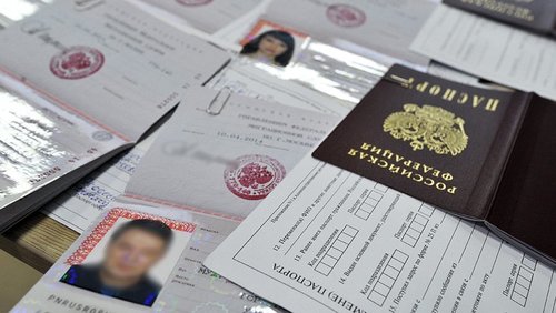 Украины Херсон мужийн оршин суугчдад ОХУ-ын паспорт олгож эхэлжээ