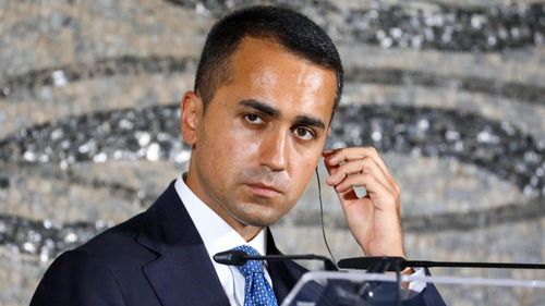 Италийн сайд Украиныг дэмжихгүй байгаа намаасаа гарчээ