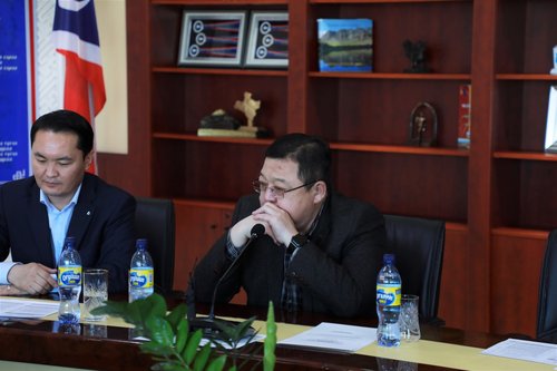 АН-ын бүлэг гишүүдээ эрх баригчдаас хамгаалахын тулд ерөнхий прокурорт хандахаар боллоо