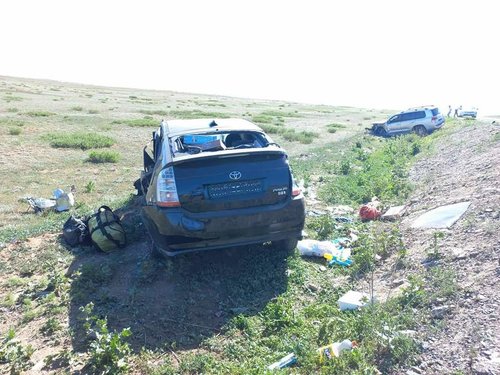 Хоёр машин мөргөлдөж, хоёр хүн нас баржээ