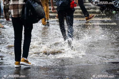 Улаанбаатарт 13 хэм дулаан, бороо орно