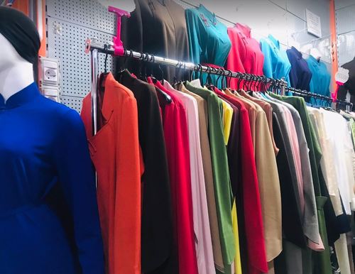 СУРВАЛЖИЛГА: Наадмын дээл 150.000-250.000 төгрөгийн үнэтэй байна