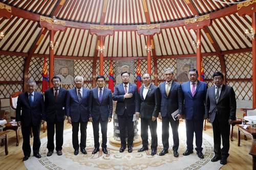 УИХ-ын дарга нарын “Хуралдай” клуб ээлжит уулзалтаа хийлээ