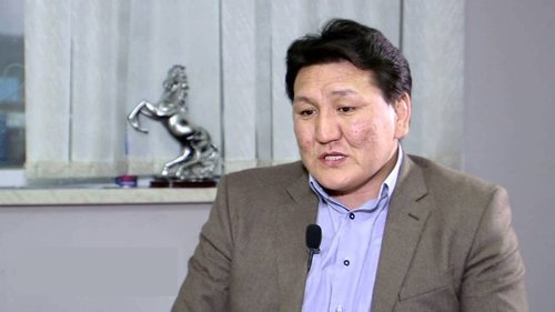 Д.Алтанхуягт хилийн хориг тавьж, С.Эрдэнэтэй уулзахыг хориглолоо