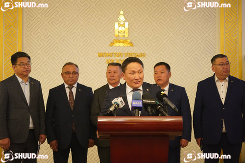 Д.Ганбатыг АН-ын бүлгийн даргаас чөлөөллөө