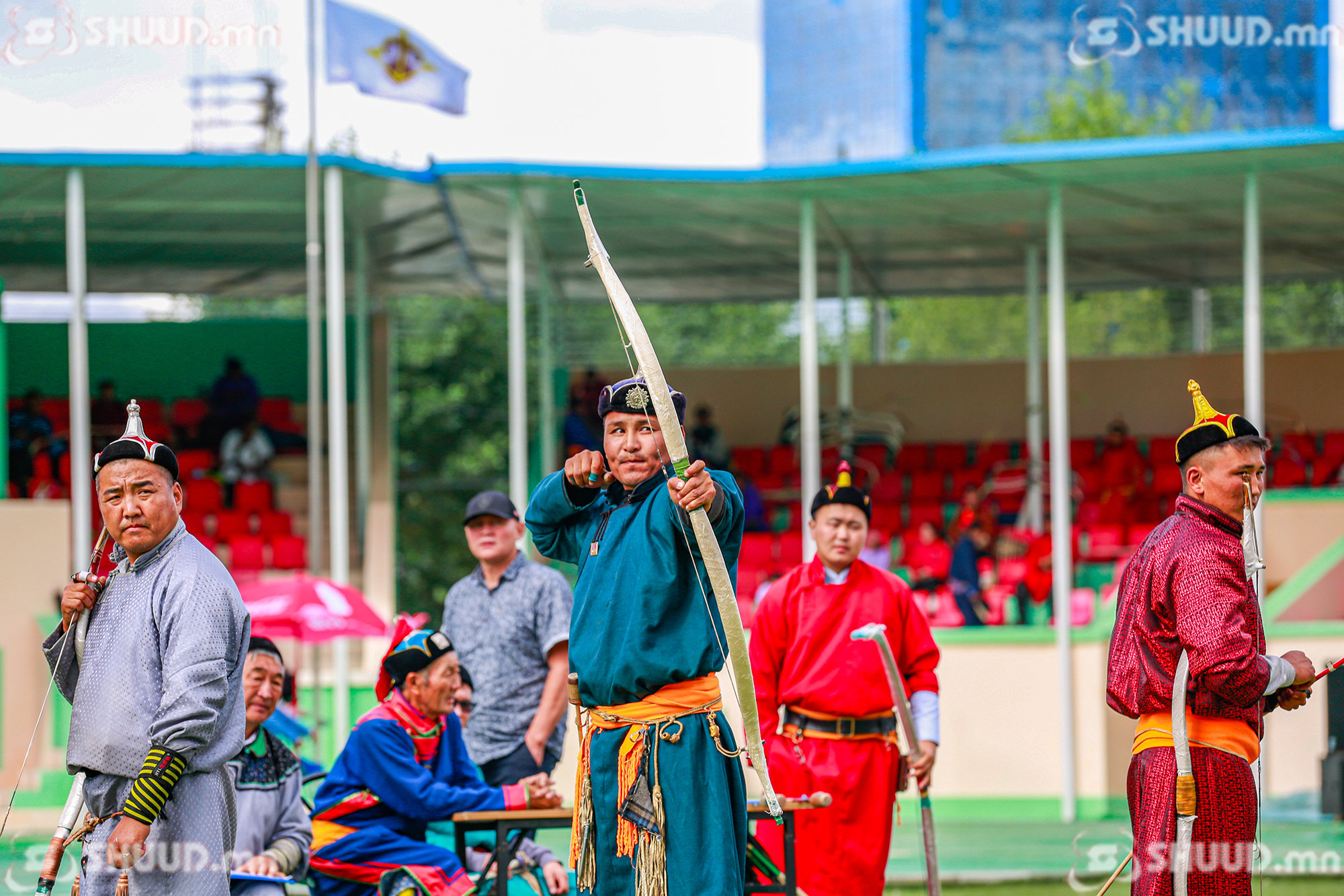 ФОТО: Харваачид Буриад сур харваагаар цэц мэргэнээ сорьж байна