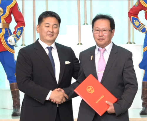 Ахмад дипломатчдад Онц бөгөөд бүрэн эрхт Элчин сайд цол хүртээлээ