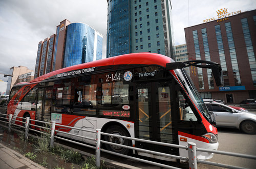 “Чингис хаан” нисэх буудлын чиглэлийн автобус 05:00-01:40 цагийн хооронд явж байна