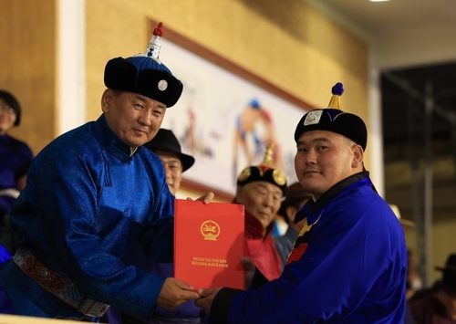 Монгол Улсын Харцага цолтон дөрвөөр нэмэгдлээ