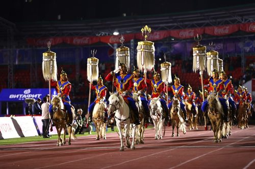 Монголчууд бид Монголоороо гоёж, бахархаж, омогшиж амьдрах ёстой