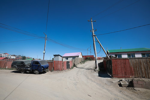 Баянзүрх дүүргийн гэр хороололд 7.1 км засмал зам тавина