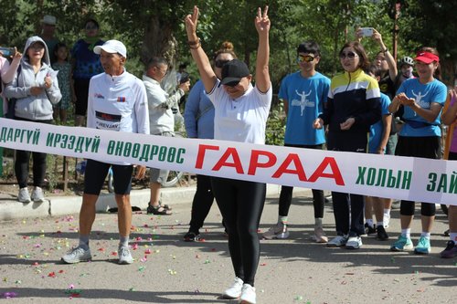 Хавдрын тасгийн сувилагч Б.Алтантуяа Чойбалсангаас Улаанбаатар хот руу гүйж эхэллээ