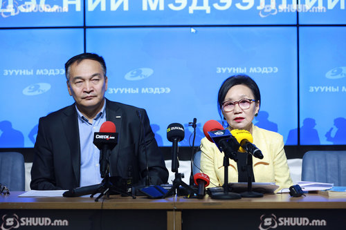 Өмгөөлөгч Г.Баасан, А.Батдорж нарыг торгосон шийдвэрийг хэвээр үлдээлээ