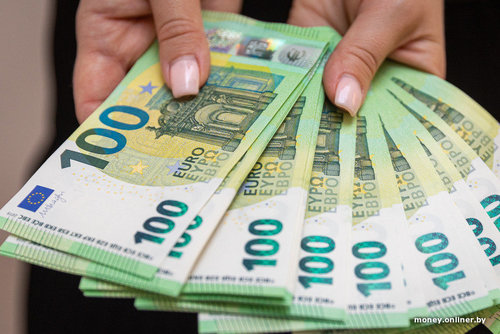 Гуйлгаар амьдардаг байсан эмэгтэй сугалаанаас 1,2 сая евро хожжээ