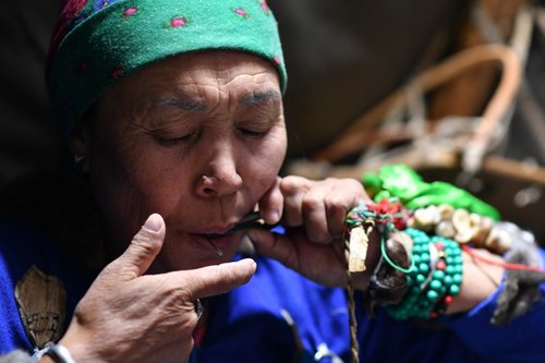 Соёлын биет бус өвийн их наадмыг 12000 гаруй жуулчин үзэж сонирхлоо