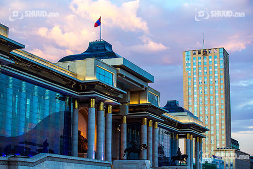 Улаанбаатарт 13 хэм дулаан байна