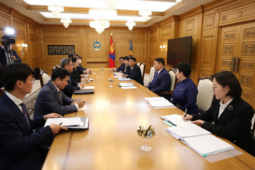 Монголчуудыг БНСУ-д визгүй зорчуулах асуудлыг судлах ажлыг хэсэг байгуулна